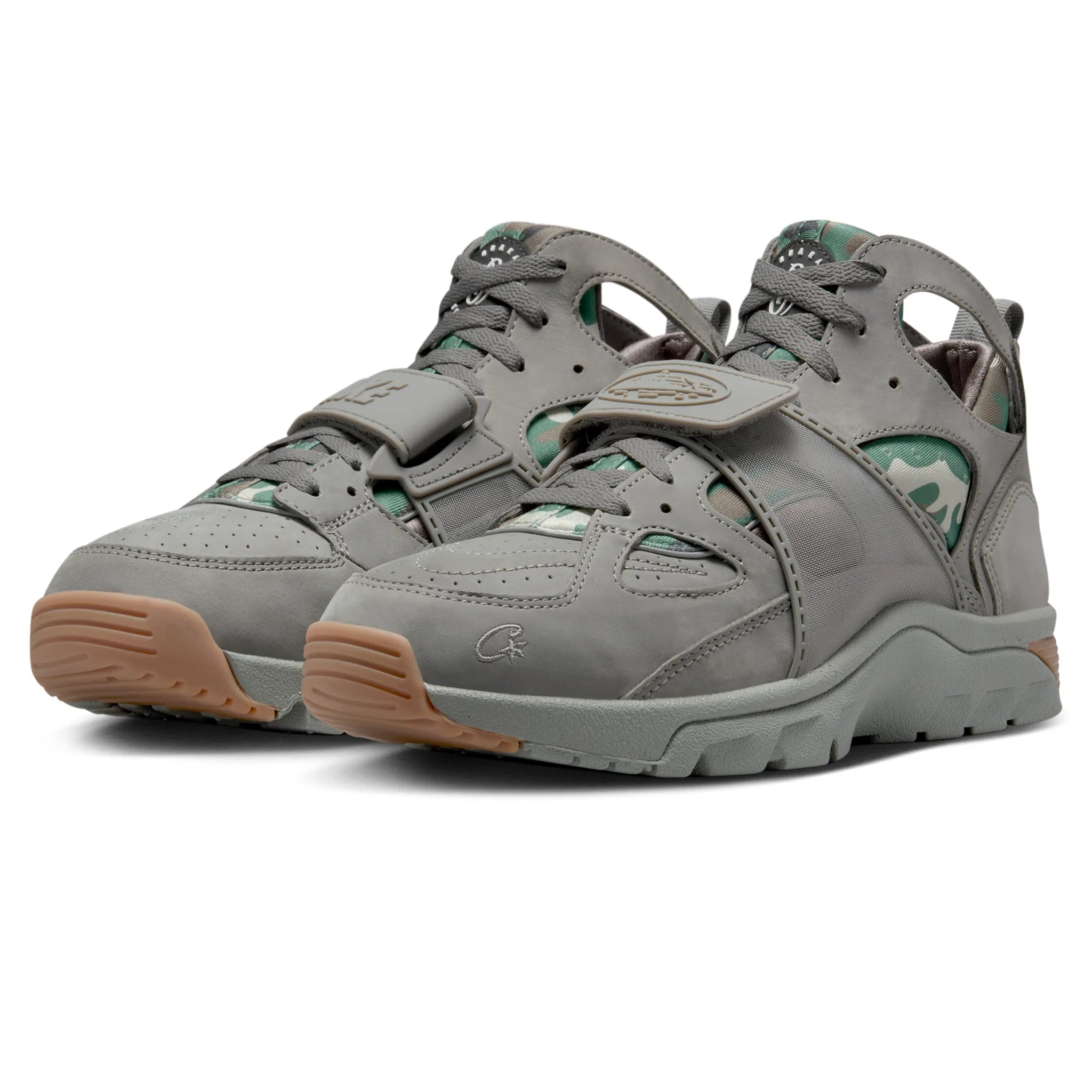 Front side view of Corteiz x Nike Air Huarache Gully Grey FQ8793-001